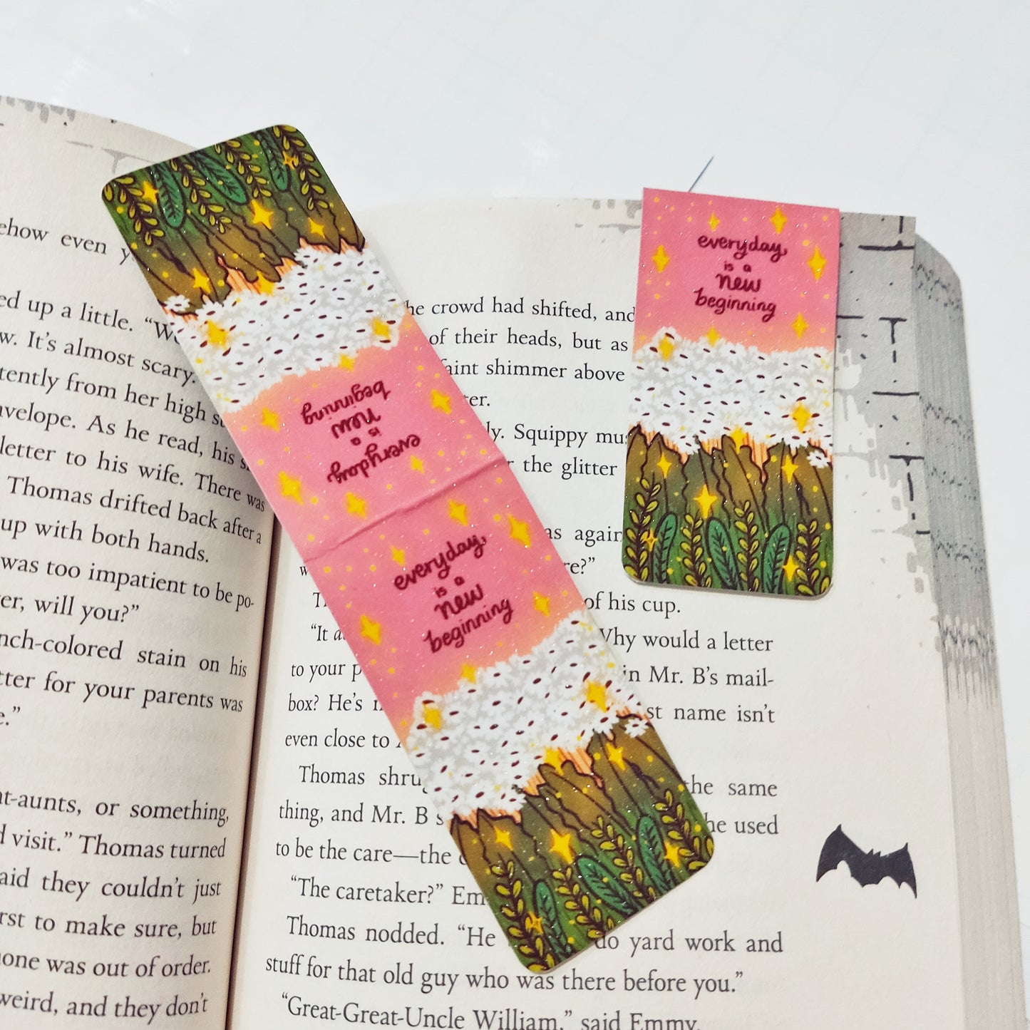 Floral Design Magnetic Bookmark | Glitter Laminated