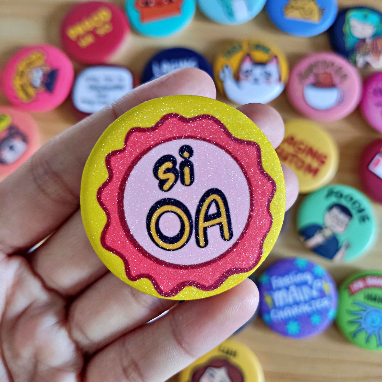 Si OA Button Pin (Glitter) | 1.75 Inches
